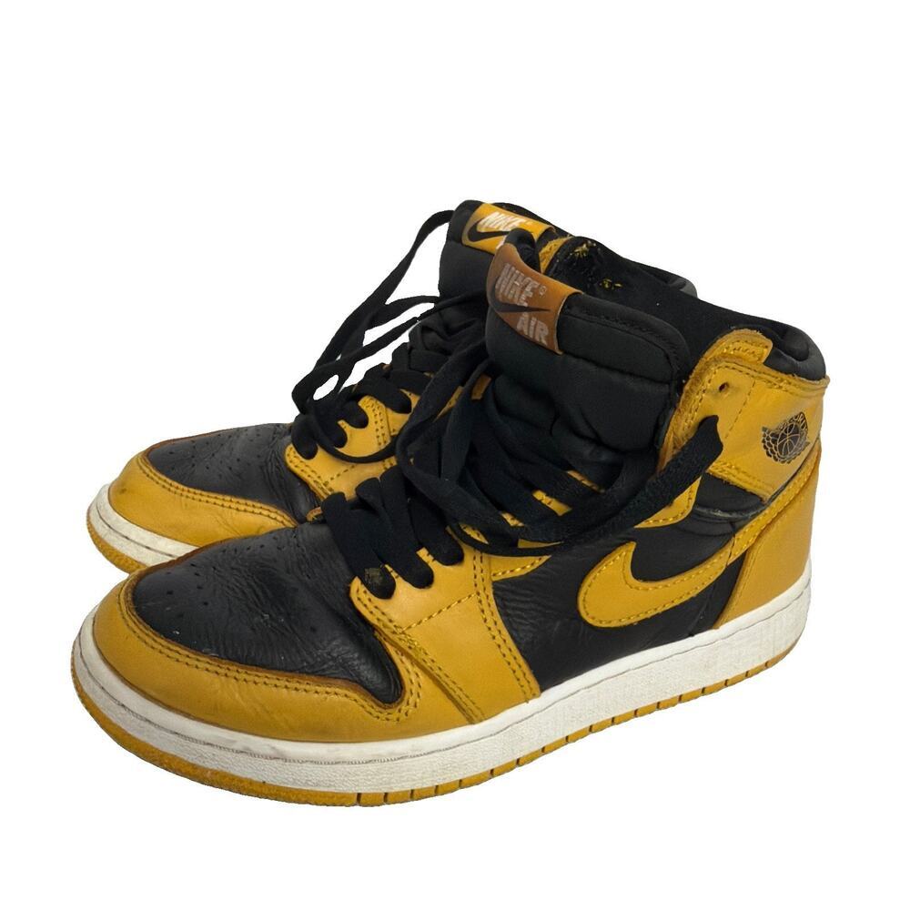 Nike Air Jordan 1 High top Bumble bees. **YOUTH SIZE 6**